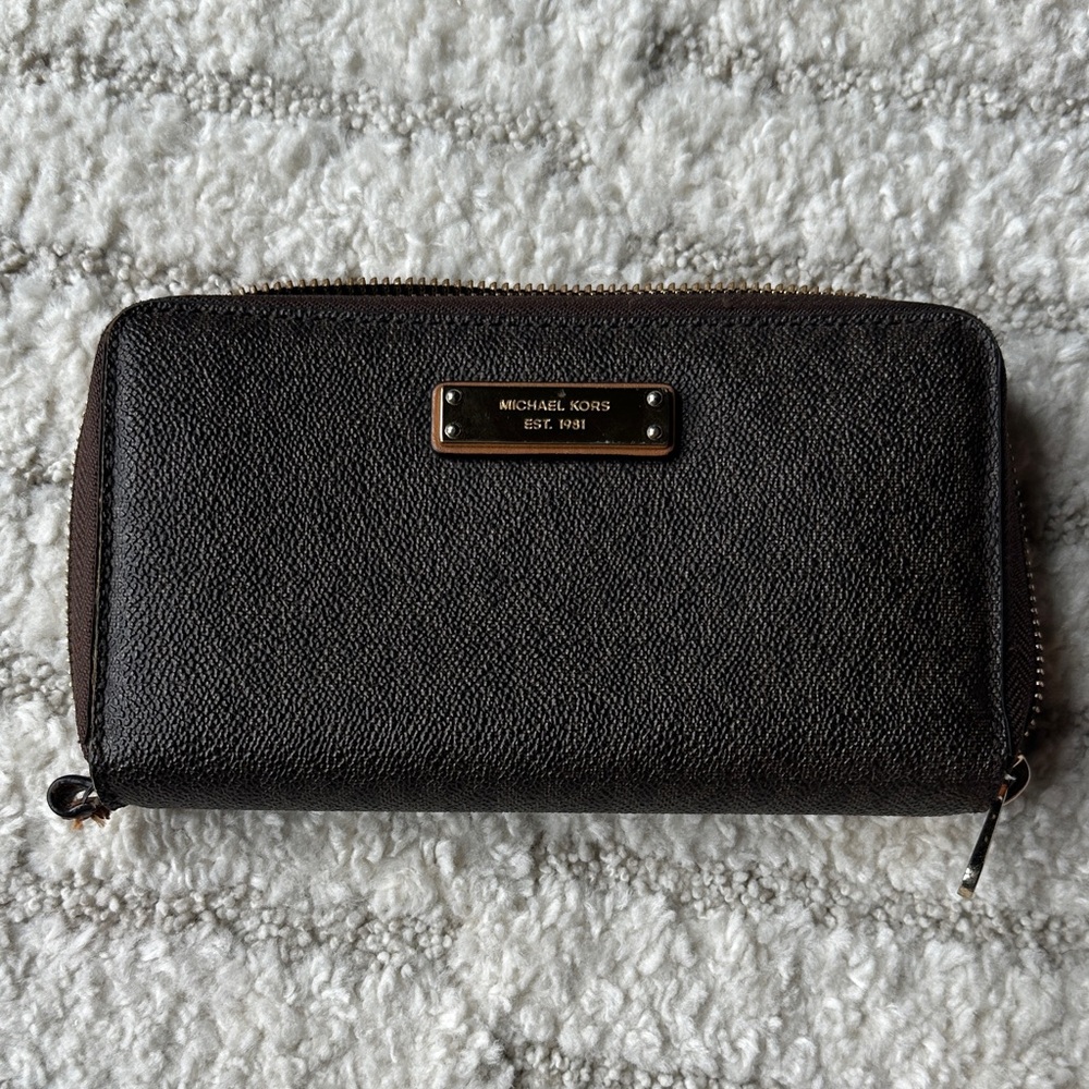 Michael Kors Textured Brown Wallet